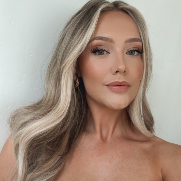 Meet your Posher, Elle - Picture 2 of 2